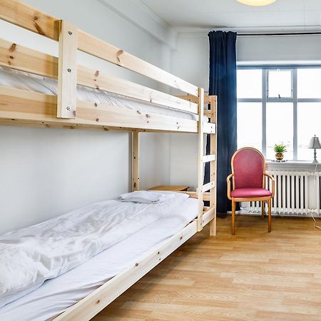 Riverside Hostel Блёндюоус Экстерьер фото