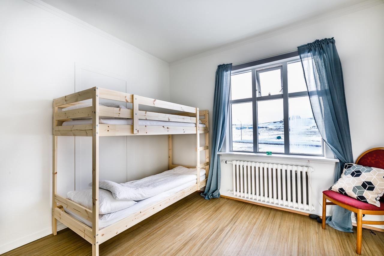 Riverside Hostel Блёндюоус Экстерьер фото